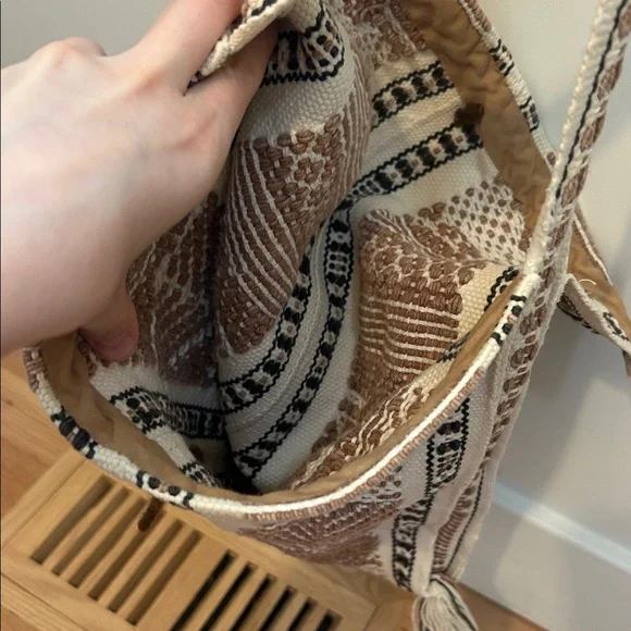 Cream Boho Shoulder Bag - Picture 3 of 3